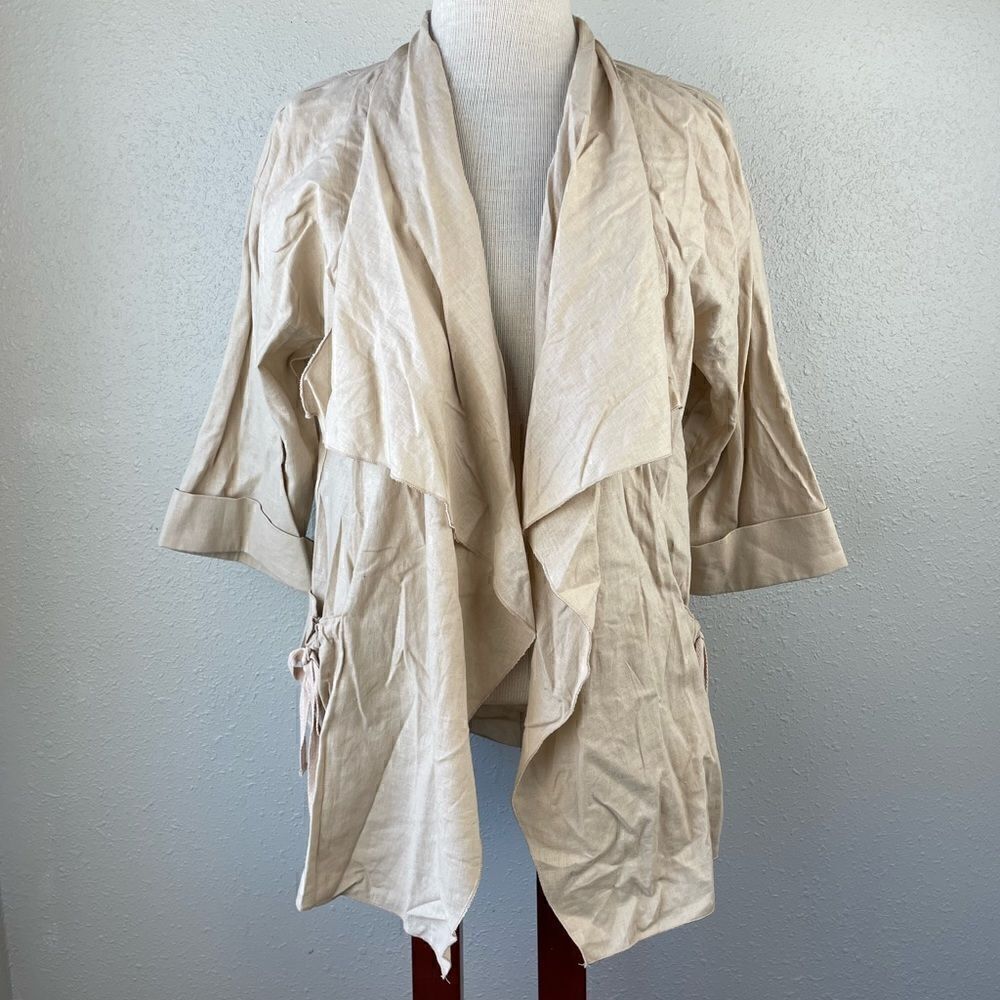 NWT RQT Linen Blend Top Size M